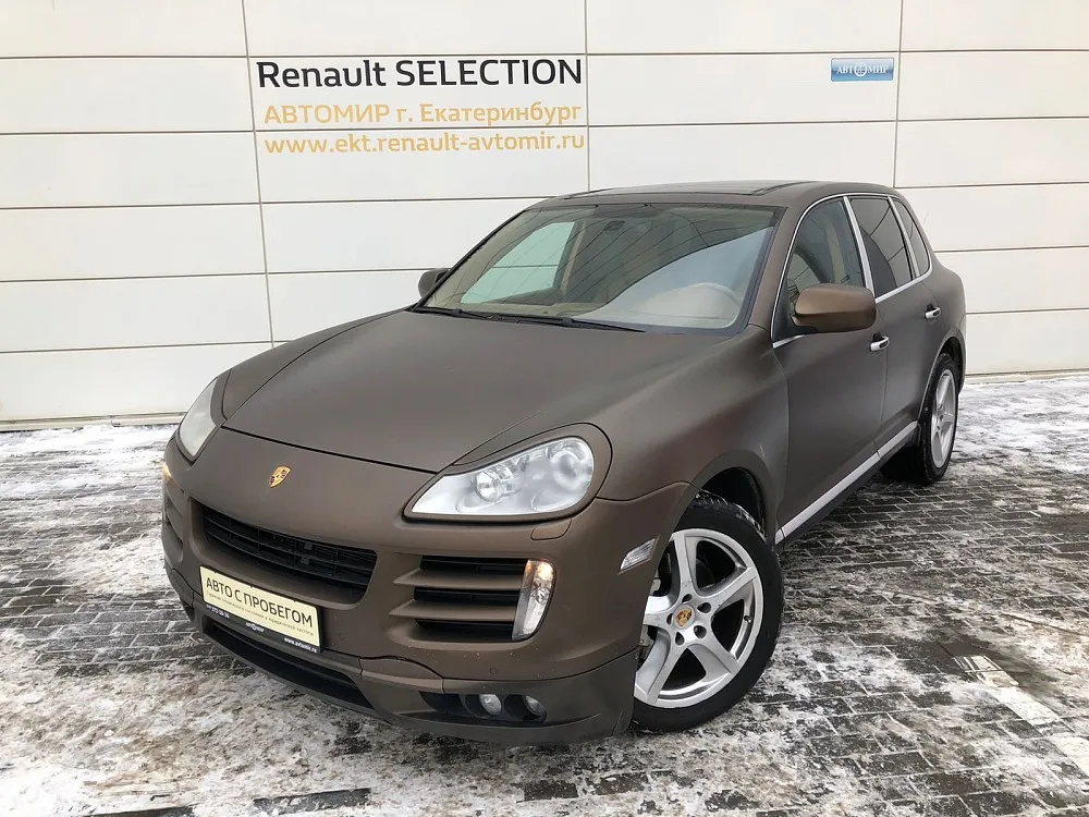 Porsche Cayenne Image 1