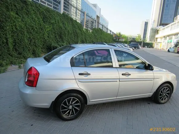 Hyundai Accent Era 1.5 CRDi Mode Image 6